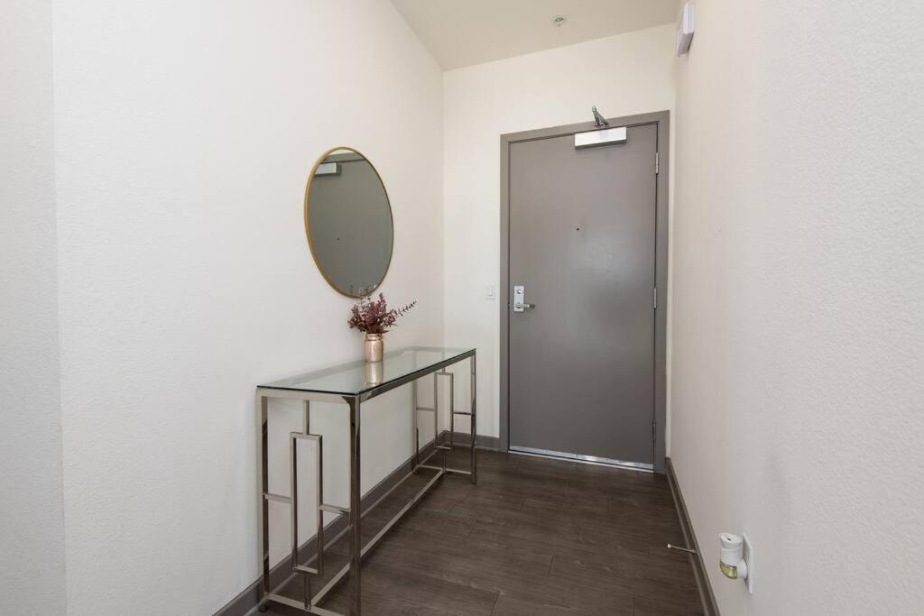 Centrally Located Apartments With Free Parking Glendale Exterior foto